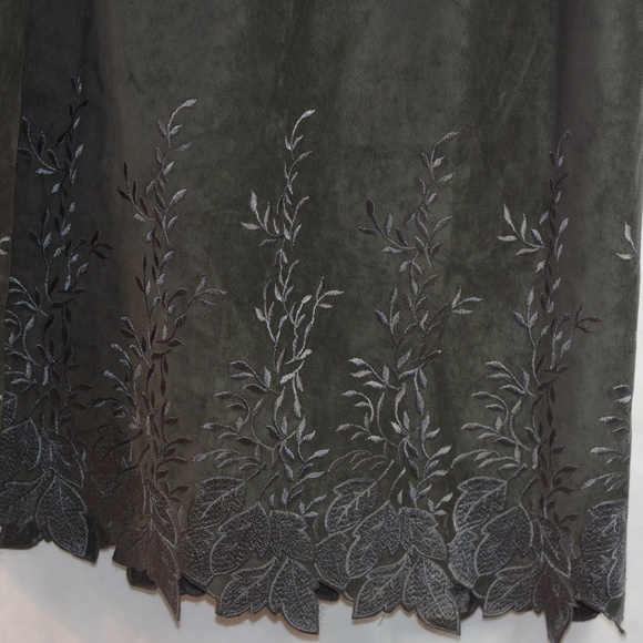 Tall Ladies Embroidered Green Suede Skirt Suit SZ 10 Denard's Ltd - Picture 2 of 11